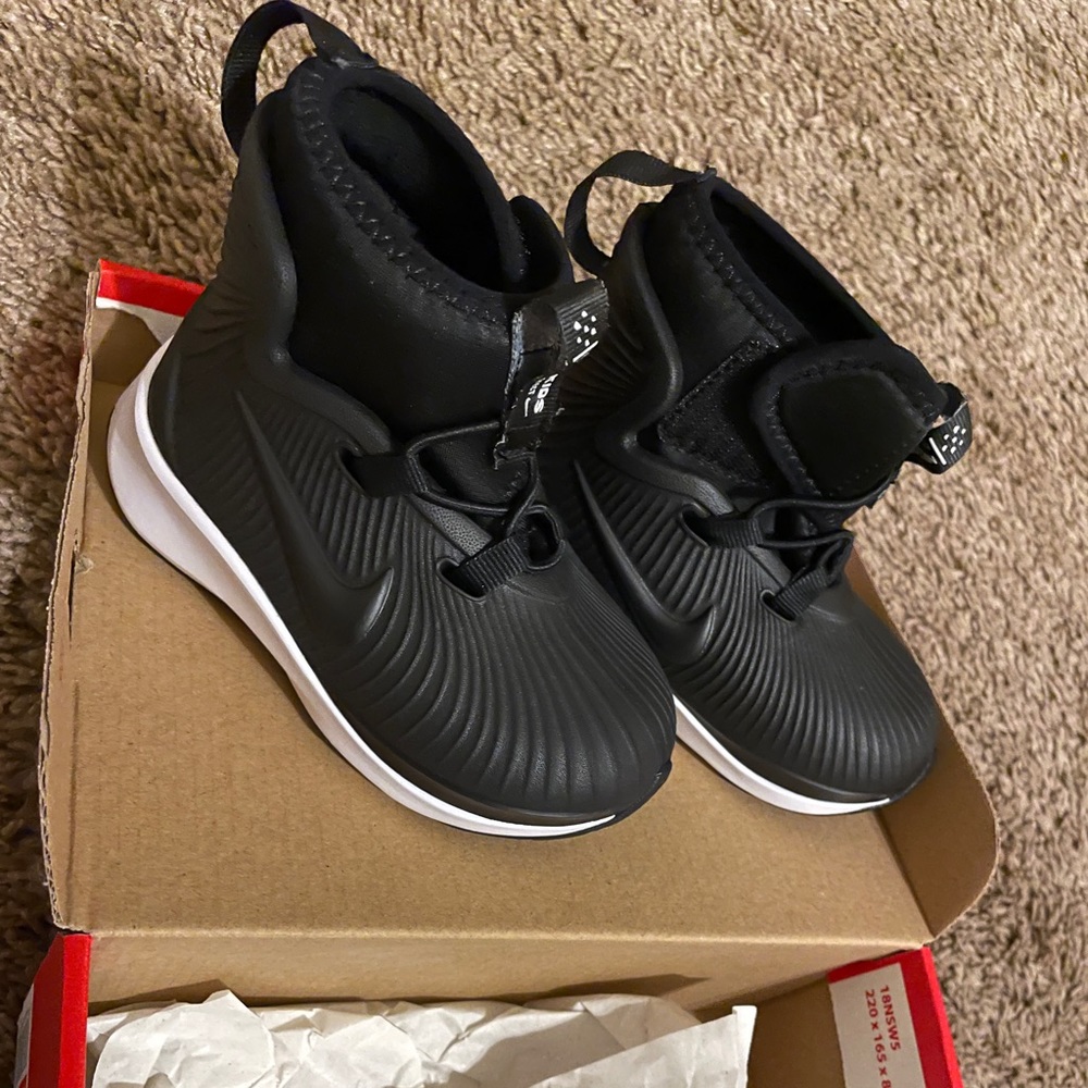 Nike Binzie Boot 6C